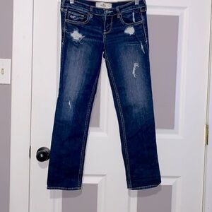 HOLLISTER Social Stretch ankle length jeans.